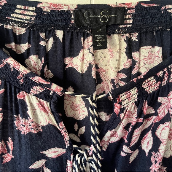 Floral Blouse - Picture 7 of 7